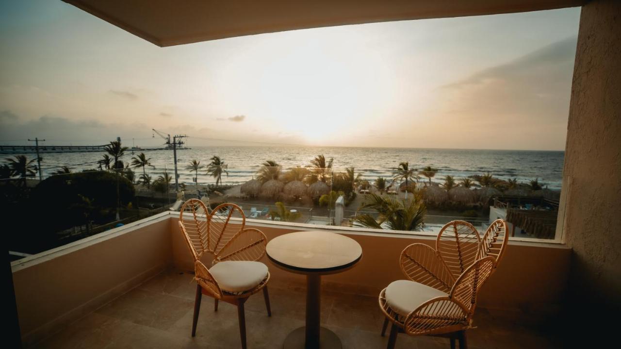 Loa Tolu By Bernalo Hotels Exterior photo
